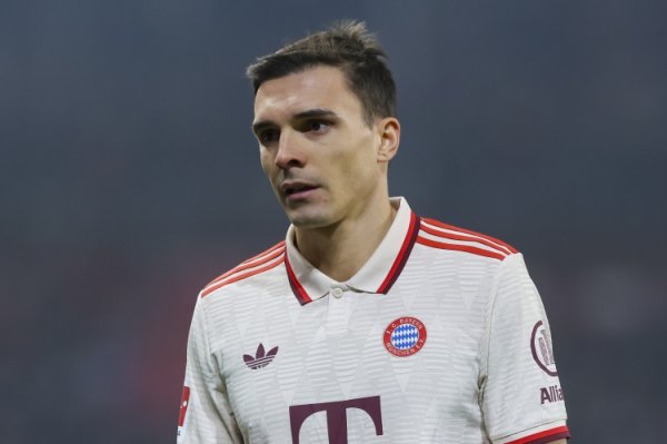 周薪20万镑！英媒：曼联考虑向拜仁租赁帕利尼亚，但球员不肯离队