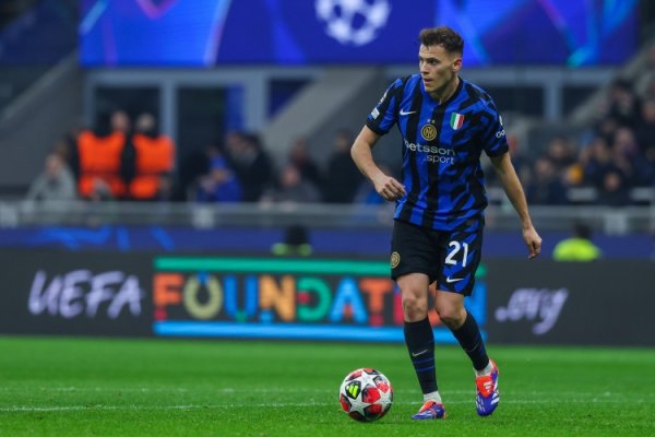 意媒：阿斯拉尼圮绝转会海外是作假听说，贝蒂斯报价不到1000万欧