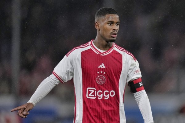 ESPN：切尔西建议首份精良报价但愿引进哈托，但被阿贾克斯拒绝