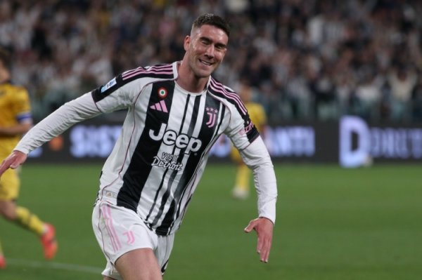 记者：米兰思1000万欧+本纳塞尔引进弗拉霍维奇，尤文现在不给与