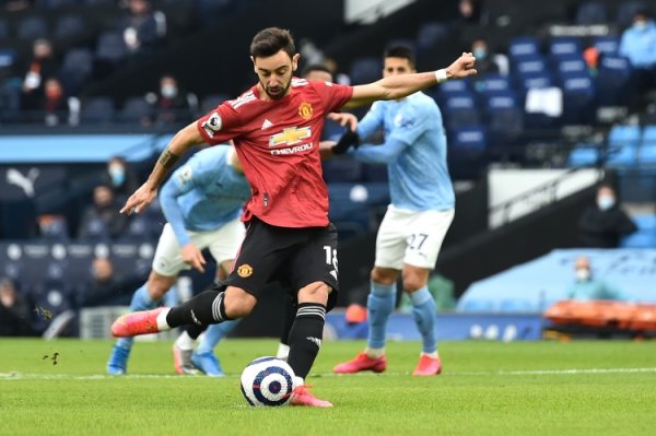 天外体育：告捷尝试引进曼联队长B费未果，球员此前曾绝交眉月