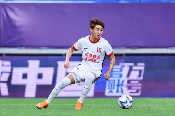 蓉城亚冠附加赛35东谈主名单：韦世豪将实行停赛，16岁帅惟浩入选