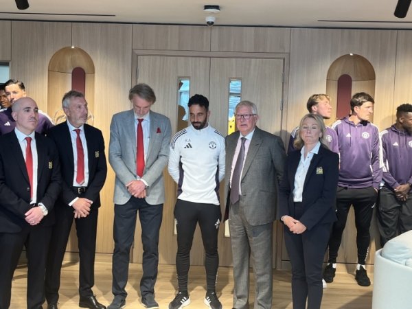 拉爵：曼联品牌和厚味可乐、苹果可等量皆不雅，必须在最高水平竞争