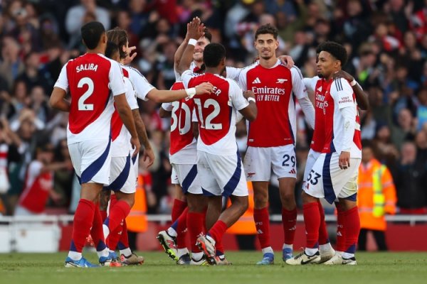 英国足球史无东谈主能及！官方：阿森纳相连100年参加英格兰顶级联赛