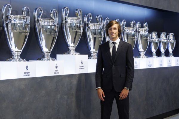 A费：概况再次穿上皇马的球衣，我感到荒谬自爱