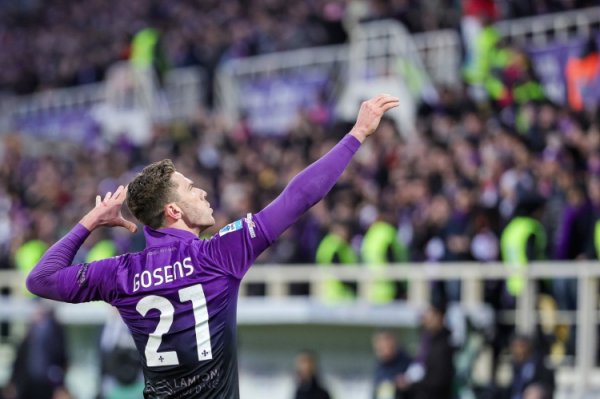 全阛阓：佛罗伦萨申报亚特兰大，就算提高对戈森斯的报价也不卖