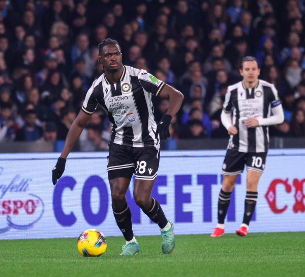 意媒：里尔但愿签回帕瓦尔，国米筹议引进索勒替代&估价2000万欧