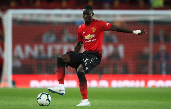 每体：皇家奥维耶多稀奇加强后防，俱乐部接近签下前曼联中卫拜利