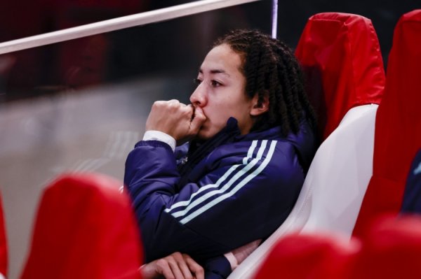 外媒：菲慈佔-天乐可能离开阿贾克斯，海伦芬被觉得是最合适下家