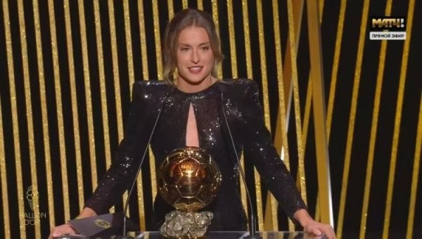 每体： 耐克安祥普特拉斯“足球女王”地位，为其打造个东谈主品牌