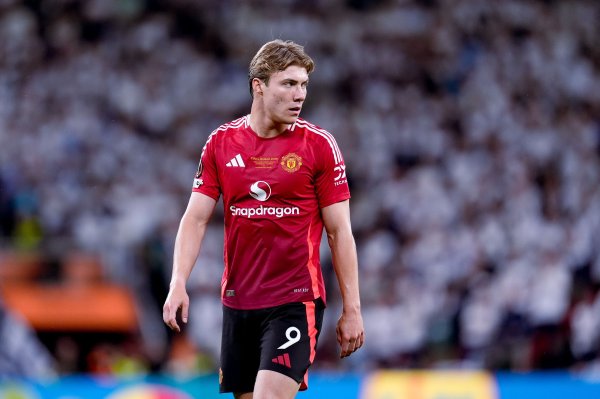 罗体：那不勒斯将先租后买4500万欧引进霍伊伦，曼联思要10%二转