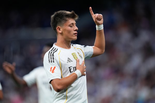 皇马异日10年中场！20岁居勒尔3轮一谈首发，1球1助身价4500万欧