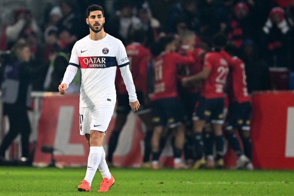 记者：费内巴切已和巴黎实现全面条约，阿森西奥今晚将接收体检