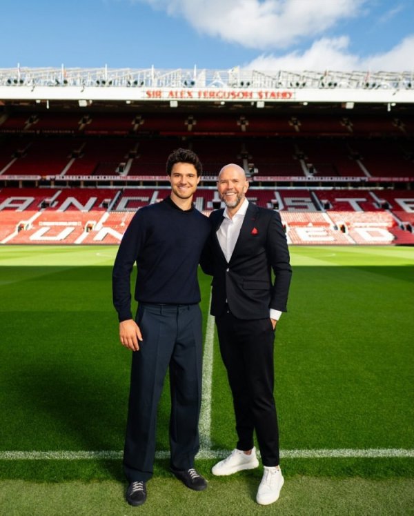 梦念念成真！拉门斯和他的牙东谈主在老特拉福德球地方影