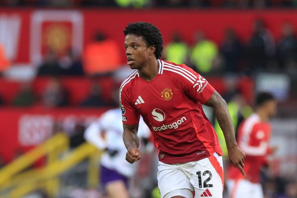 就差你了！TA：马拉西亚租赁加盟埃尔切告吹，球队与曼联研究闹翻