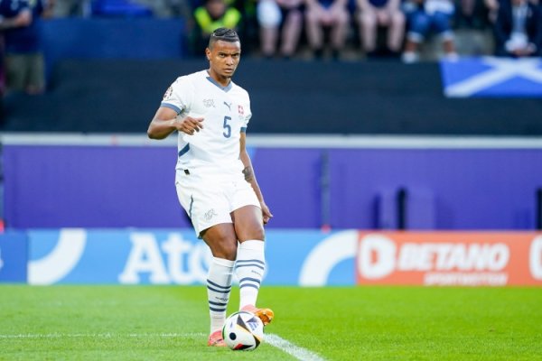 罗马诺：国米向曼城发送租出阿坎吉报价，球员欢跃转会可能性