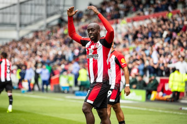 天外：纽卡仍在转会商场上寻找另又名时尚，拉尔森和维萨王人有可能