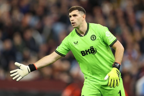 记者：若门将本托转会离队，利雅取得手可能引进维拉马丁内斯