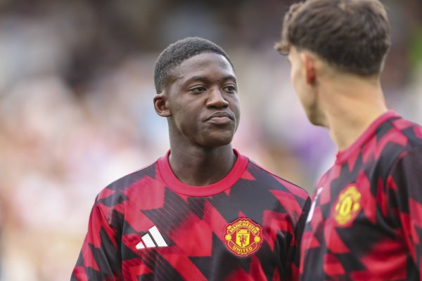 前2轮0出场！曼晚：梅努当今如故失去笑貌，他不再是曼联的非卖品