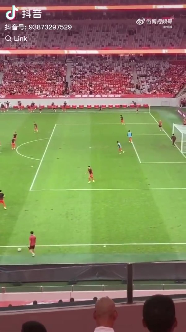 刘越谈U22国足热身各式踢疵射高：目不忍睹！打基础时的青训繁杂
