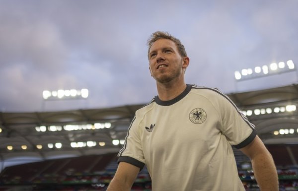 赫内斯：纳格尔斯曼也曾德国队适宜主帅，不成因一场失利辩白一切