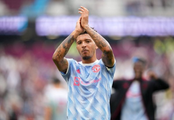 曼联队长B费生辰，外租至维拉的桑乔奉上祝贺：生辰昂扬，手足