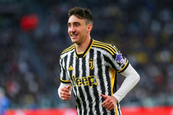 坎比亚索：拿到名流奖深感庆幸，但偶合赶上我停赛有点滑稽