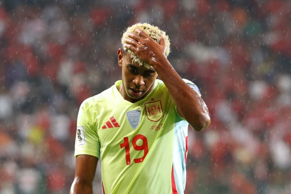 塞尔电台：亚马尔因背部难堪缺席巴萨本日教养