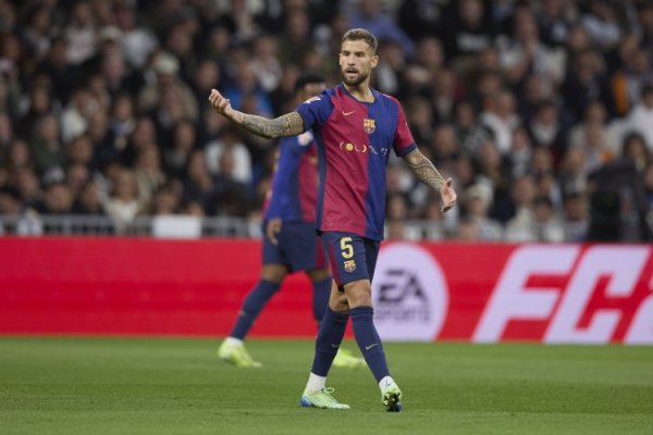 世体记者评巴萨后防：伊尼戈走后没了首长，德科惟恐很快会后悔