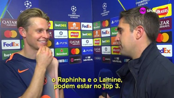 记者说念金球奖只提到亚马尔和拉菲尼亚，德容：别忘了佩德里