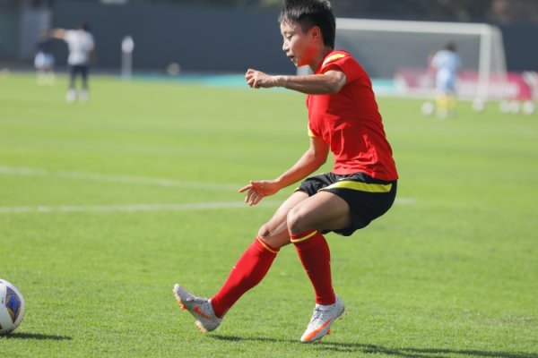 张琳艳谈联赛夺冠：老队员、年青队员都很拦阻易，杀青赛季经营