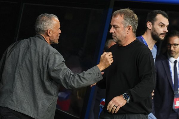 足球的告捷！恩里克：这场比赛两边皆不靠踢东谈主，在用球技进行较量