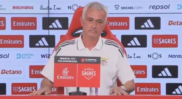 穆帅反问记者：很念念知说念我赚几许？你赚几许？不肯说也别问我的