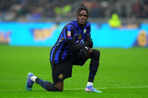 图片报：法兰克福挑升冬窗引进比塞克，球员思参加明夏宇宙杯