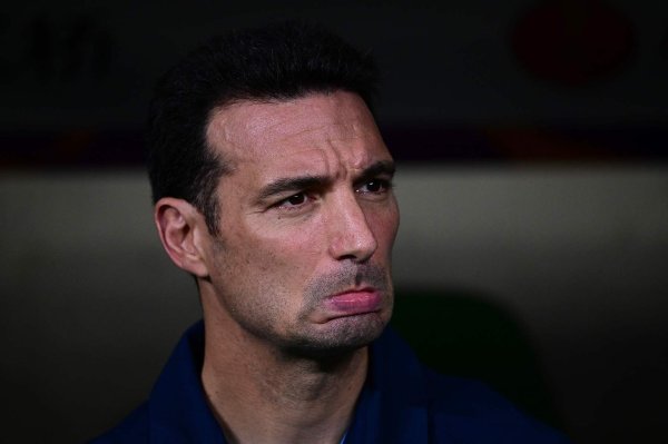 斯卡洛尼：下一场新东谈主王人会上，我思尝试5-3-2阵型