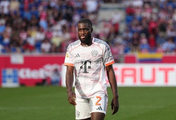 记者：拜仁不测支付于帕条款的2000万欧署名费，皇马等队餍足支付