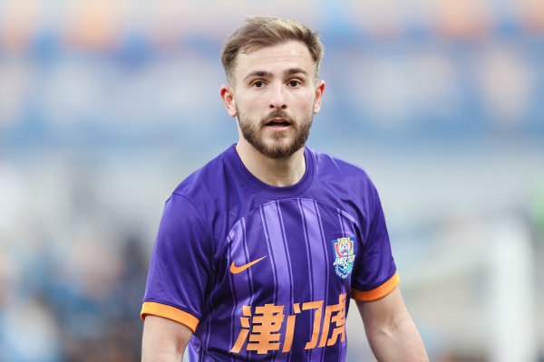 津媒：伤病严重影响阿代米的情状，下赛季能否留队打上大大问号