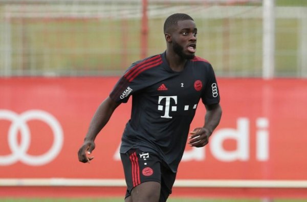 记者：曼联观赏于帕但没念念好找什么类型后卫，优先补强中场+中锋