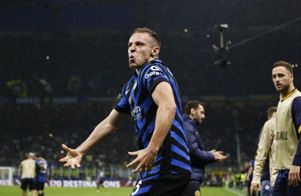 并无大碍！记者：弗拉欧好意思当天同球队合练，将能出战佛罗伦萨