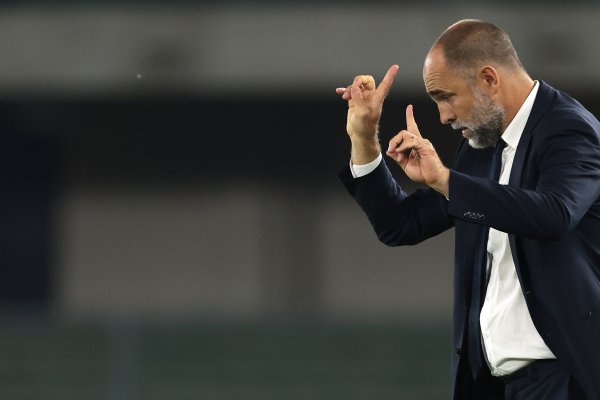 奈何评价？图多尔临危撤职带尤文进欧冠，握教半年24场10胜8平6负