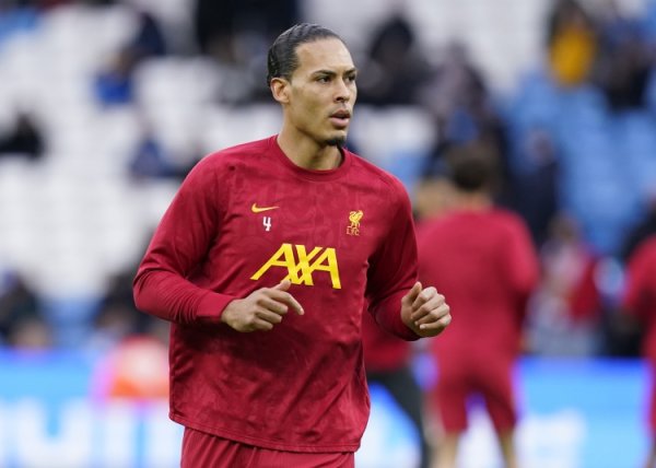 鲁尼道范戴克：动作指摘员我需抒发我方见地，他照实没前几年出色