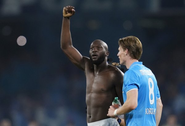 米体：卢卡库展望本月底就能回想那不勒斯合练