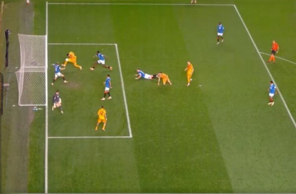 应声上钩😂切利克门前1米包抄佛门中横梁，预期进球高达0.73！