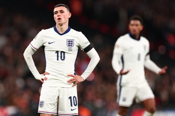 邮报：图赫尔优先挑选符合球队的球员，本次会要点考验福登