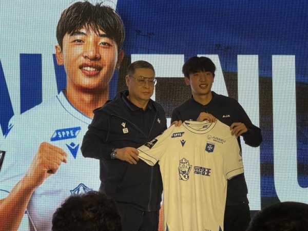 魏祥鑫：试训欧塞尔B队嗅觉法国球员本领没优秀几许，但身体更好