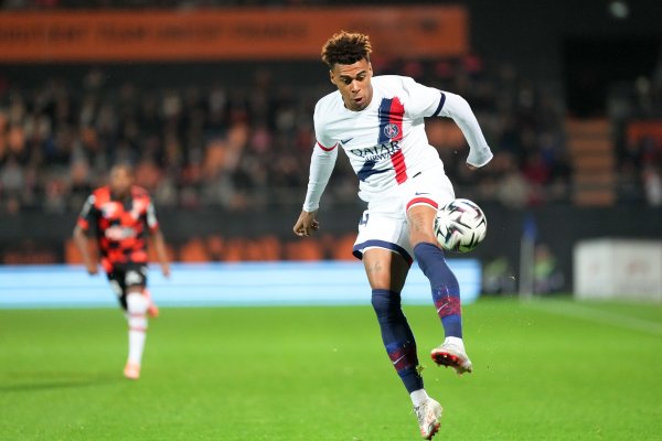 斯基拉：巴黎筹画与杜埃续约至2030年，并进步他的薪水